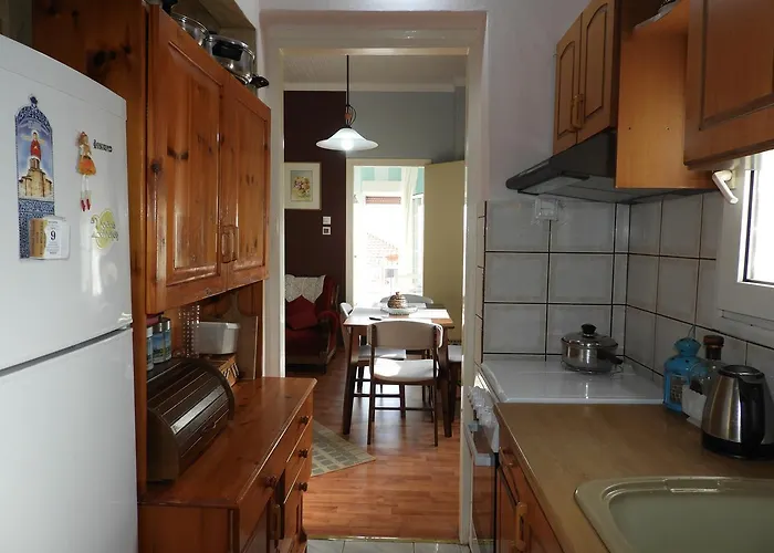 Helen's House * يميناريا