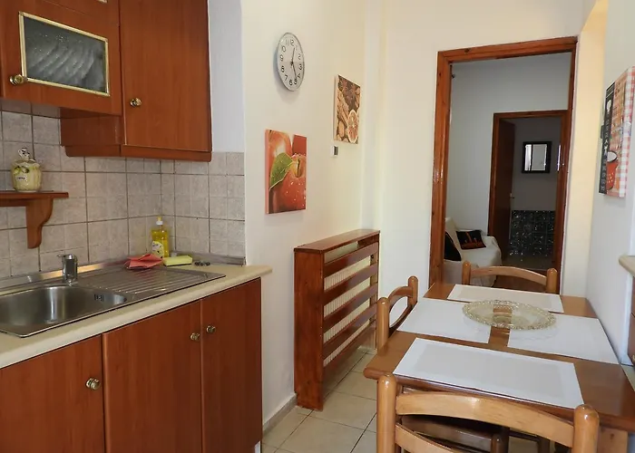 Helen's House Апартаменты *