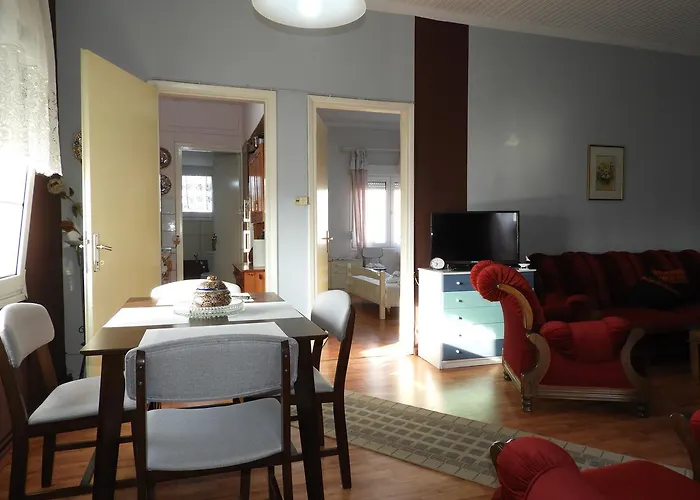 Helen's House Апартаменты